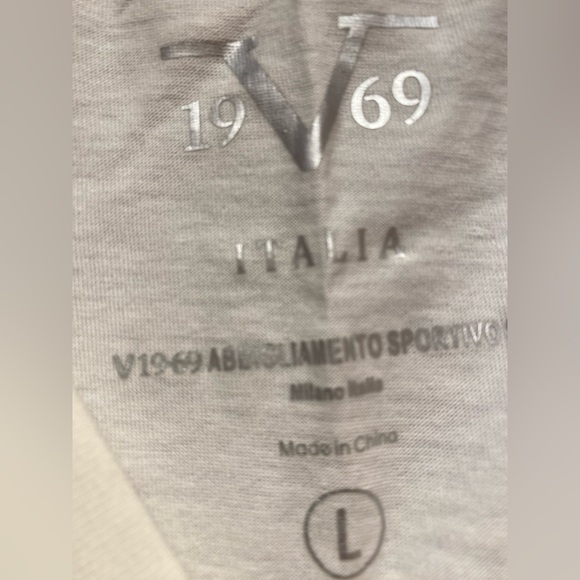 19V69 Italia Men T-shirt, Size-Large, Color-White. - Picture 2 of 3